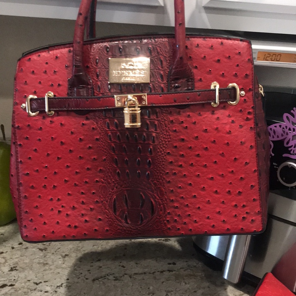 Red Structured Tote Handbag with Gold Hardware - Picture 8 of 10